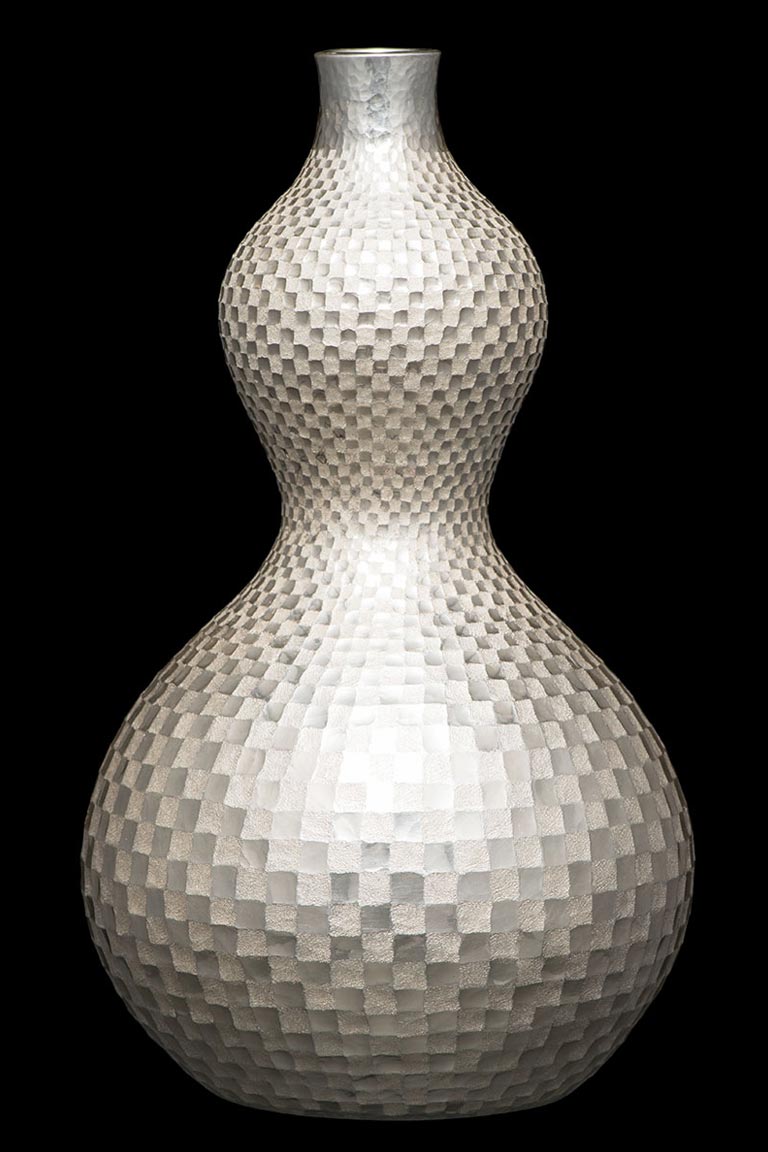 南鐐打ち出し市松文様酒器揃え 瓢箪から駒